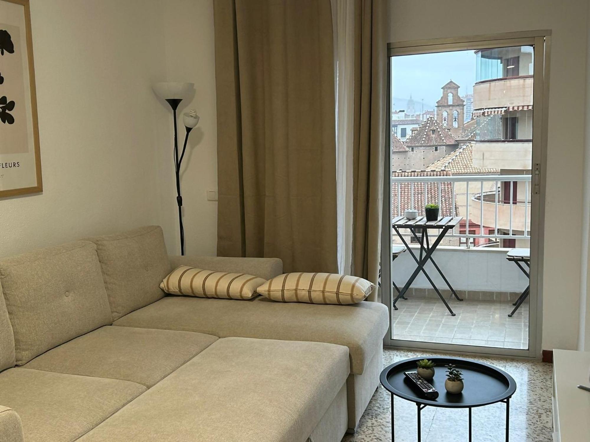 Vialia Piso Centrico Wifi Maria Zambrano Andra Apartment Malaga Bagian luar foto